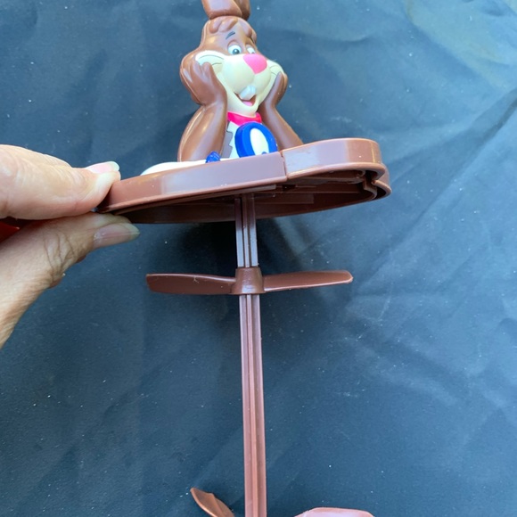 Nestles’ Quik bunny hand mixer and matching mugs. - Picture 2 of 7